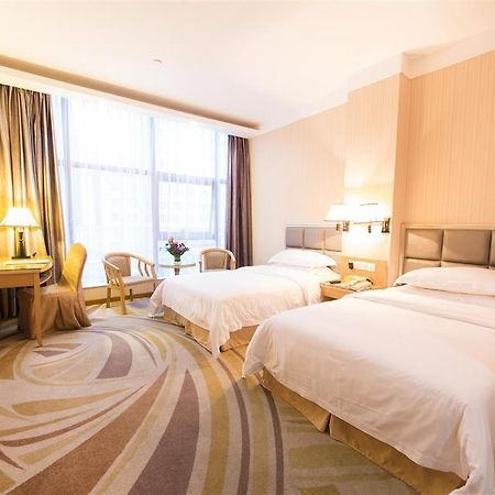 Vienna Hotel Zhanjiang Coast Avenue Exteriör bild