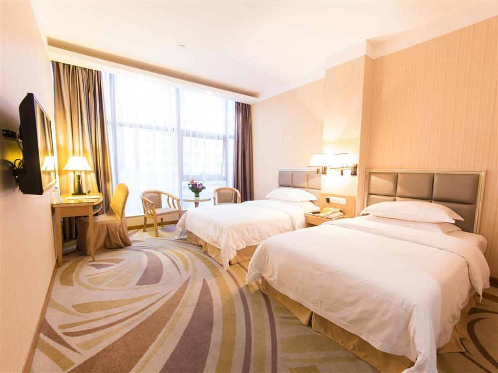 Vienna Hotel Zhanjiang Coast Avenue Exteriör bild