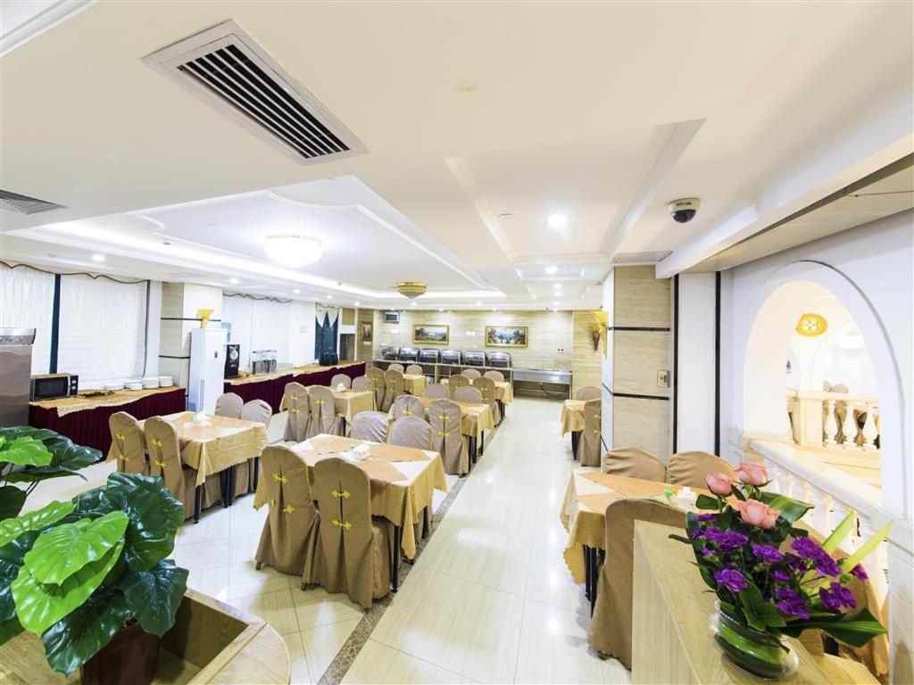 Vienna Hotel Zhanjiang Coast Avenue Exteriör bild