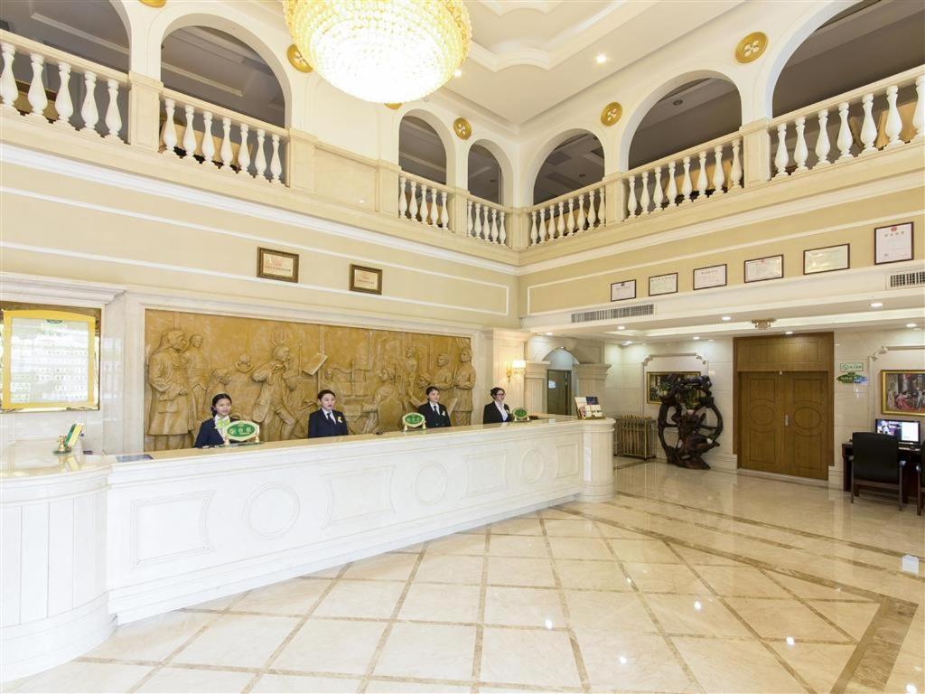 Vienna Hotel Zhanjiang Coast Avenue Exteriör bild